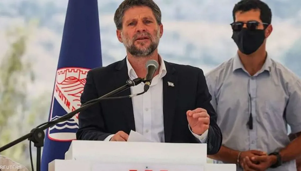 سموتريتش يجرّد الفلسطينيين من صلاحيات إدارة الحرم الابراهيمي في الخليل