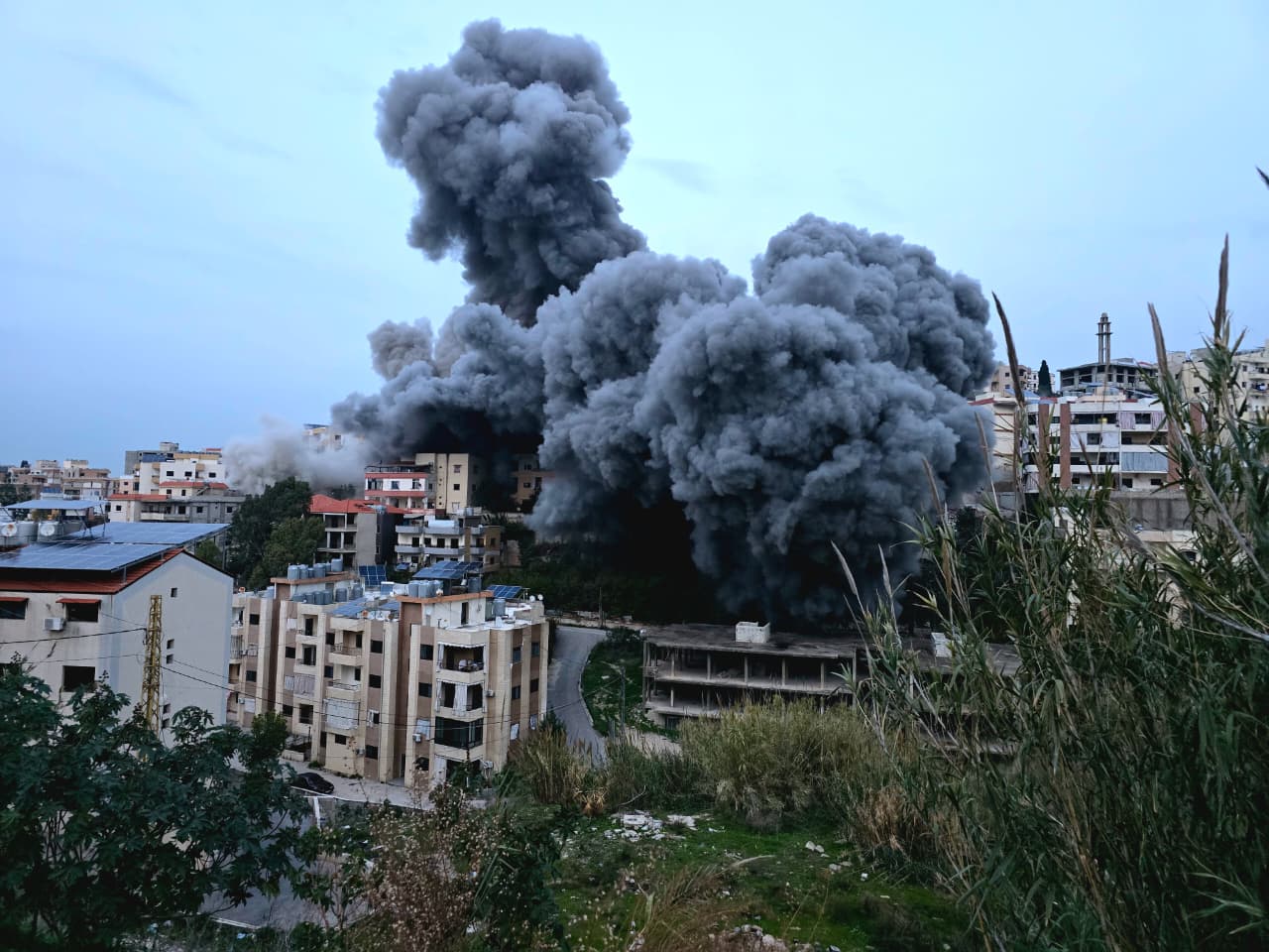 غارة إسرائيلية على قناريت (أحمد منتش).