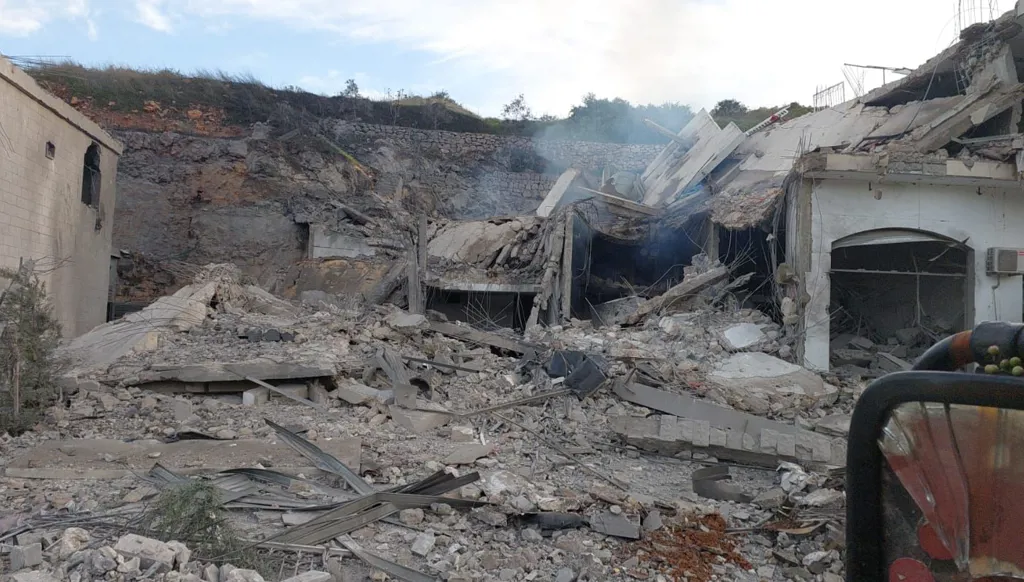 تصعيدٌ إسرائيلي متواصل على لبنان… وغارات تحصد مزيداً من الضحايا