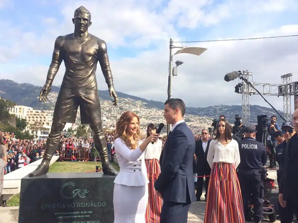 تمثال كريستيانو رونالدو.