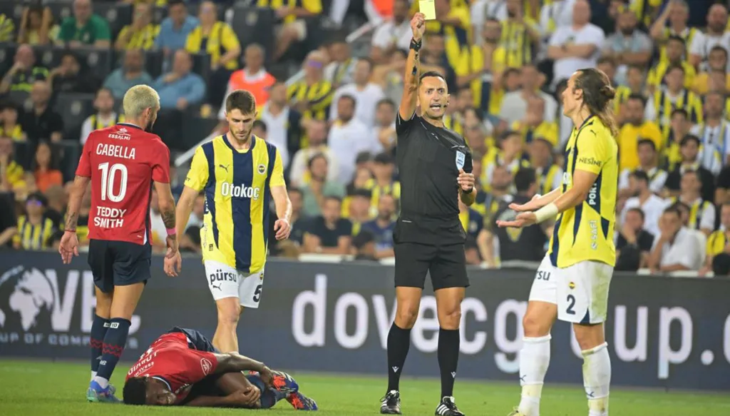 من هو حكم مباراة ليفربول وسان جيرمان؟