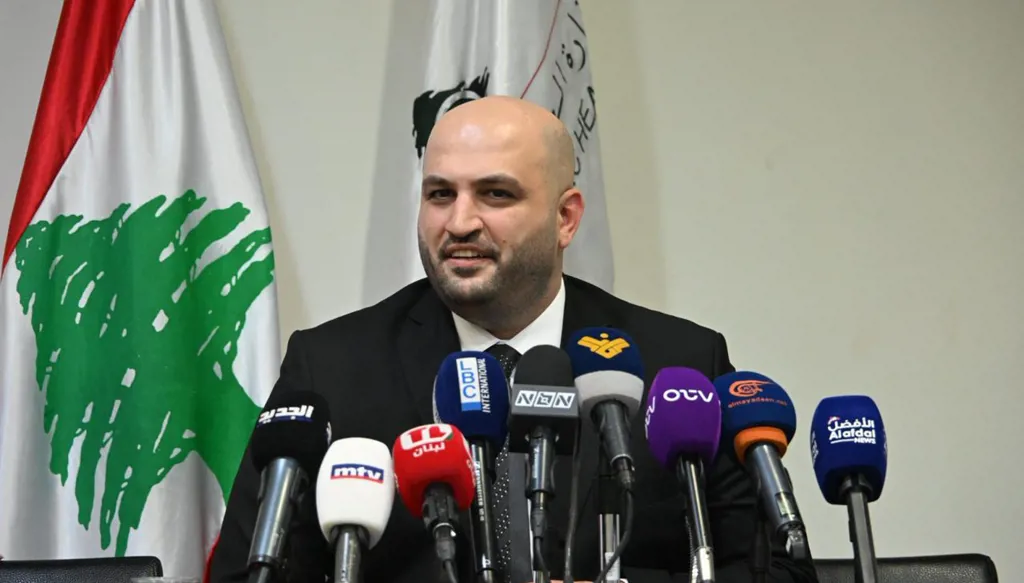 وزير الصحة ركان ناصر الدين (حسام شبارو).