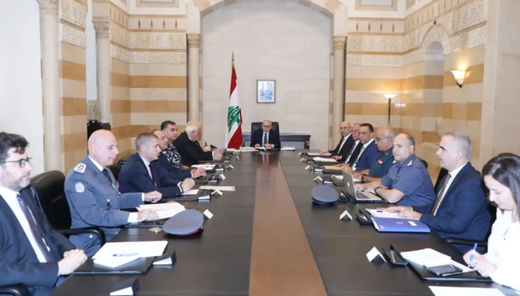 سلام ترأّس اجتماعاً حكومياً لمتابعة أوضاع السجون وتحسين ظروف النزلاء