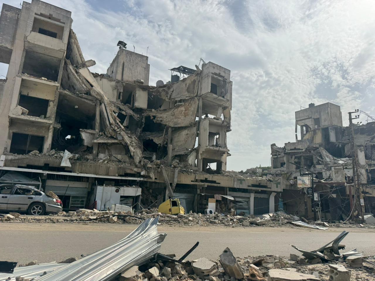 دمار في النبطية (سمير صباغ).