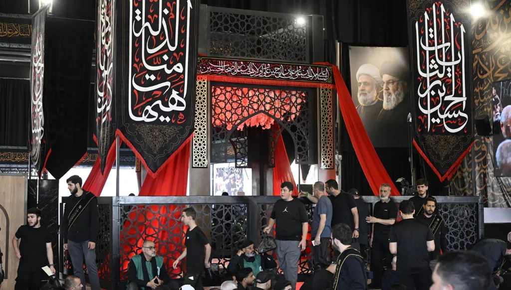 إحياء مراسم عاشوراء عند ضريح نصر الله (حسام شبارو).