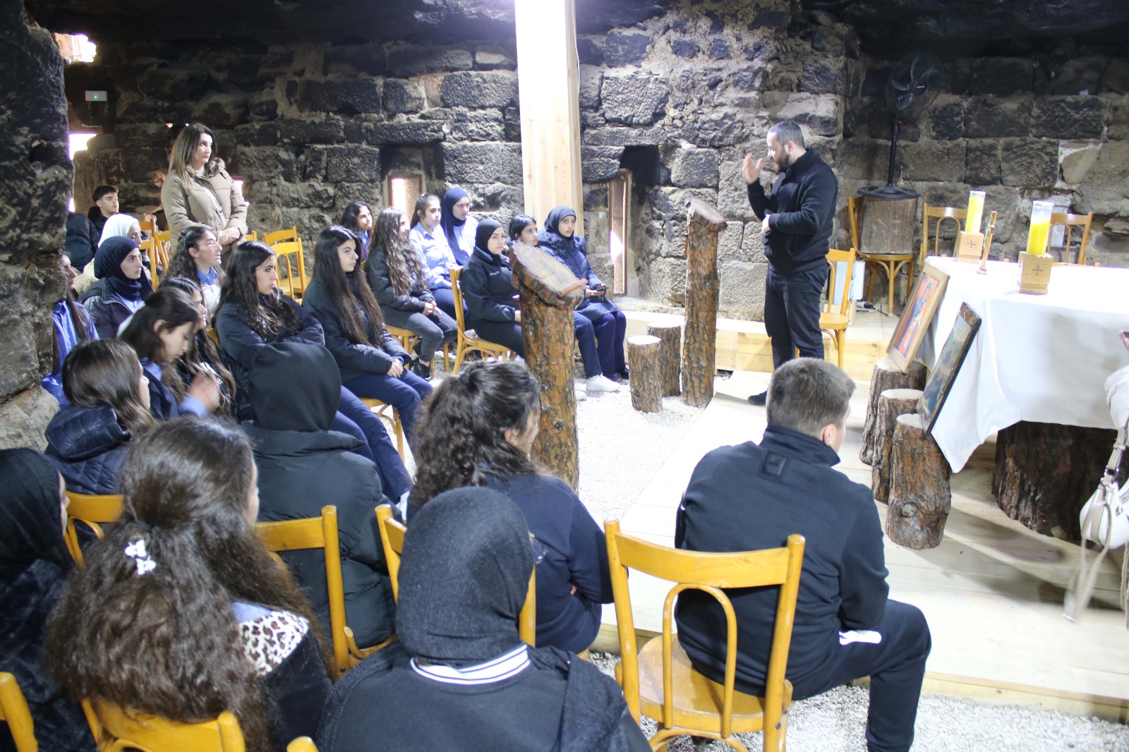 شرح لتاريخ المغارة والدير. (لينا إسماعيل)