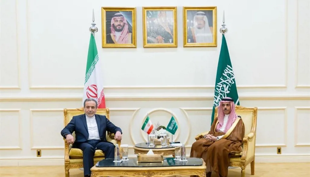 التطوّرات والمفاوضات بين عراقجي وبن فرحان