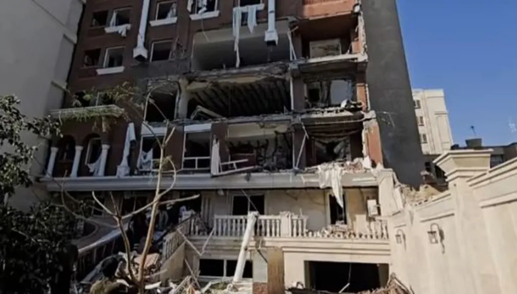 انفجارات إيران... مقدّمة لهجمات خارجية؟