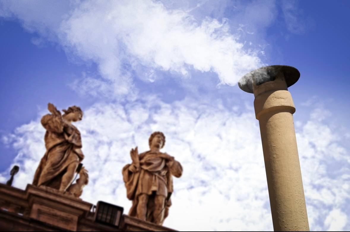  الدخان الأبيض في الفاتيكان (إكس).