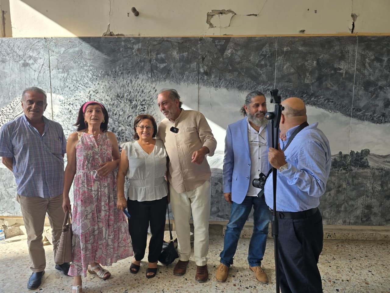 من رواد المعرض.