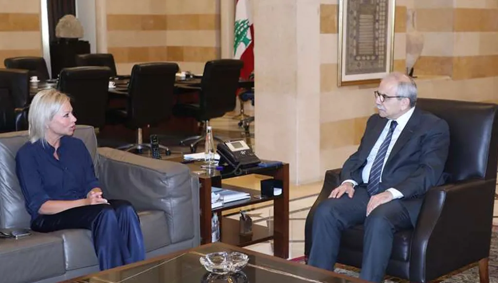 سلام عرض مع بلاسخارت للأوضاع جنوباً وبحث مع وفد إماراتي تشغيل مطار القليعات