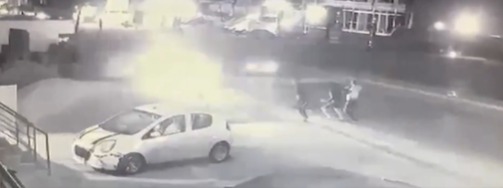 3 طلاب مصريين بين الحياة والموت بعدما دهستهم سيارة (إكس)