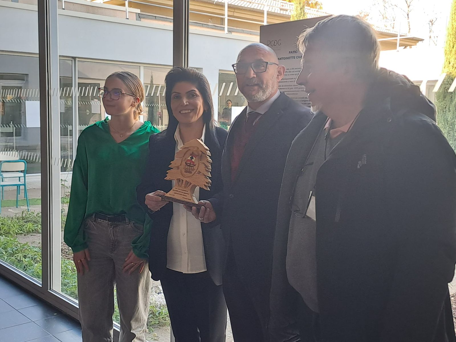 أنطوانيت شاهين (صورة مرفقة بالخبر).