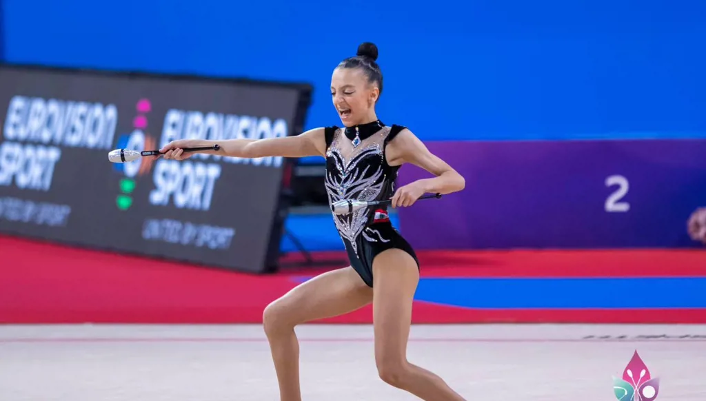 سيروبيان... بطلة الجمباز الواعدة