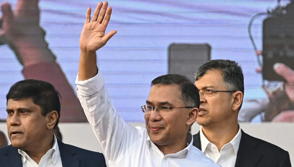 طموحه رئاسة الوزراء... طارق رحمن يعود إلى بنغلادش من المنفى