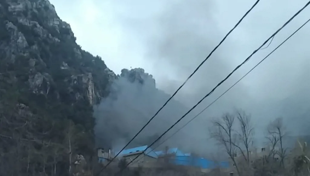 بالفيديو والصور- حريق داخل معمل مياه تنورين... ما السبب؟