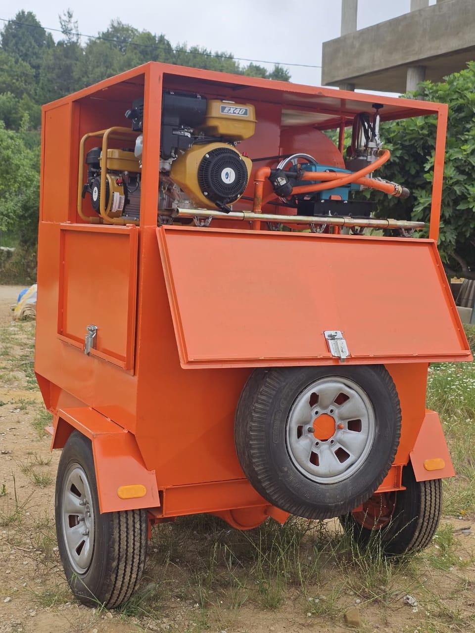 تسليم وحدة متخصصة لمكافحة الحرائق (ميشال حلاق).