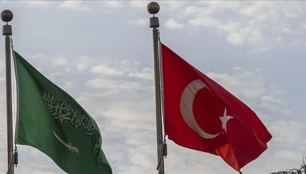 تركيا والسعودية توقّعان مذكرَتي تفاهم في النقل والخدمات اللوجستية