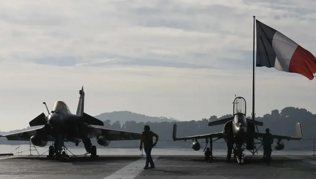 فرنسا تلوّح باستخدام قوّتها النووية لحماية أوروبا... ورسالة قويّة إلى بوتين