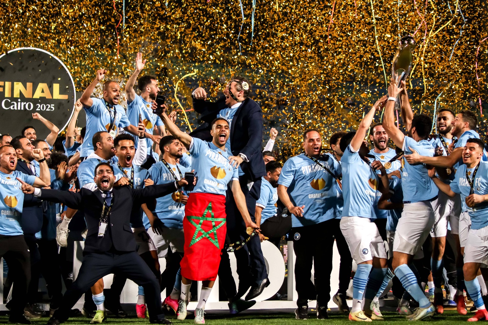 قطر تستضيف كأس القارات للأندية.