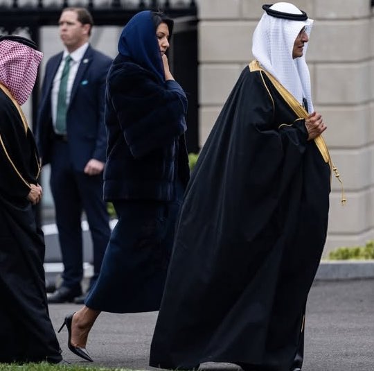 الأميرة ريما بنت بندر آل سعود في لقاء الرئيس الأميركي دونالد ترامب والأمير محمد بن سلمان في البيت الأبيض (إكس).