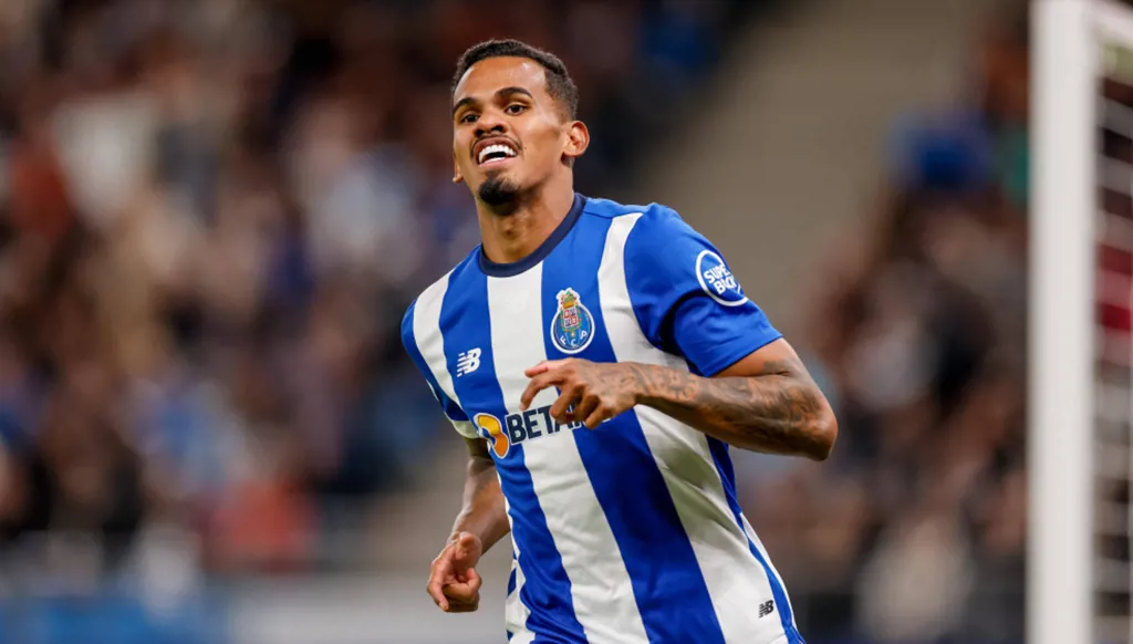 الأهلي السعودي يضم الدولي البرازيلي جالينو من بورتو