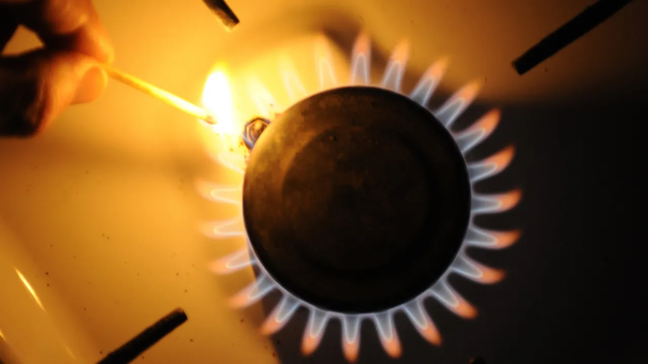 إجراءات تقشفية شاملة في العالم وإرتفاع أسعار الغاز  جراء أزمة الطاقة (أ ف ب)