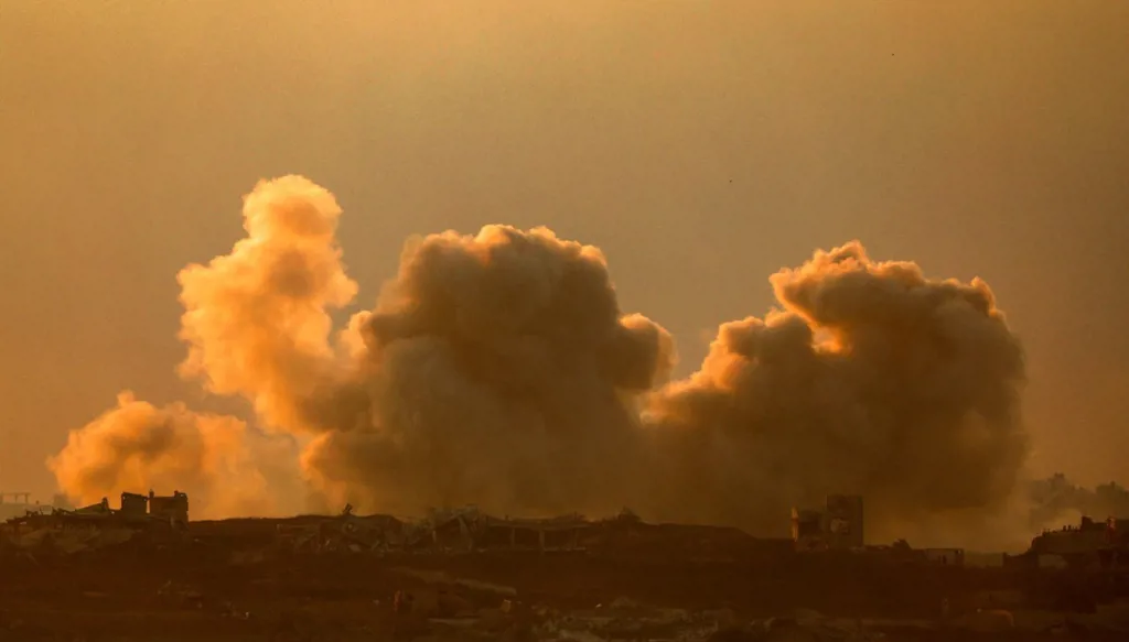 انقطاع الاتصالات في غزة... وضحايا باستهداف إسرائيلي لمنتظري المساعدات