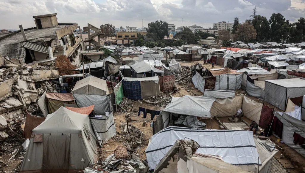 في رفح... إسرائيل تدمّر أنفاقاً فوق متحصّنين بداخلها