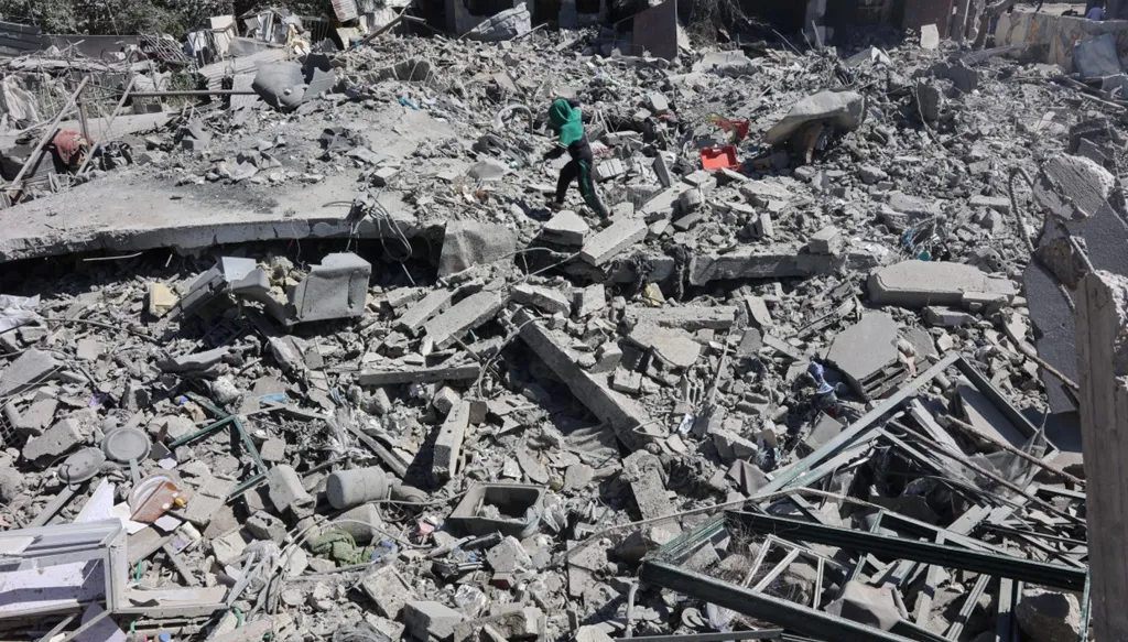 مقتل 5 من موظّفي "الأونروا" في غزة