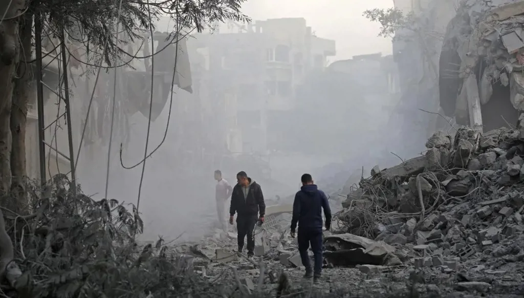 81 قتيلاً في غزة خلال 24 ساعة... ومساعدة إنسانية للقطاع