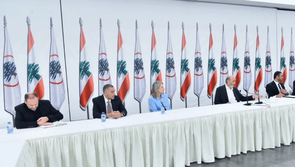 سمير جعجع خلال لقائه وفداً من بلديات القرى الحدودية الجنوبية: صمودكم بطولي