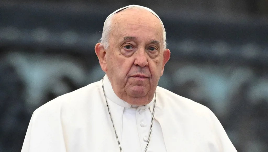 البابا يطلق عملية إصلاحات كاثوليكية... هل ينوي الاستمرار في منصبه؟