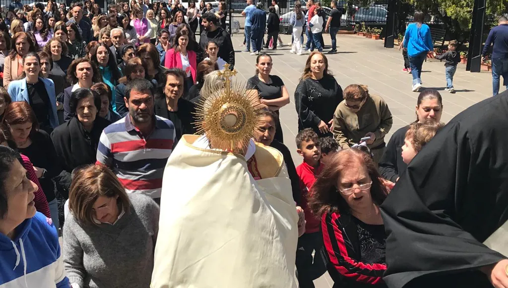شمال لبنان... الطوائف المسيحية تحتفل بخميس الأسرار (صور)