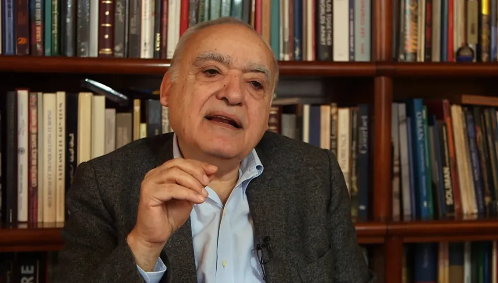 "مقعد بجانب القبطان"... غسان سلامة يقطع إجازته لوداع زياد الرحباني!