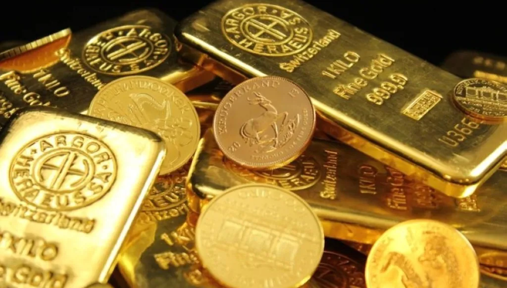 الذهب عند أدنى مستوى في أكثر من شهر