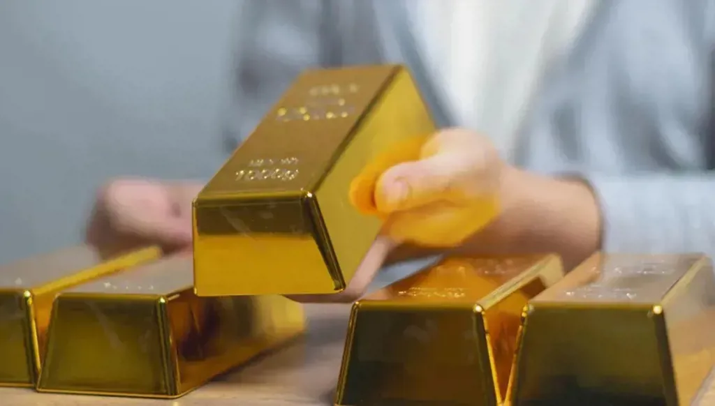 Gold hits historical heights: Safe-haven demand pushes prices beyond $5,000