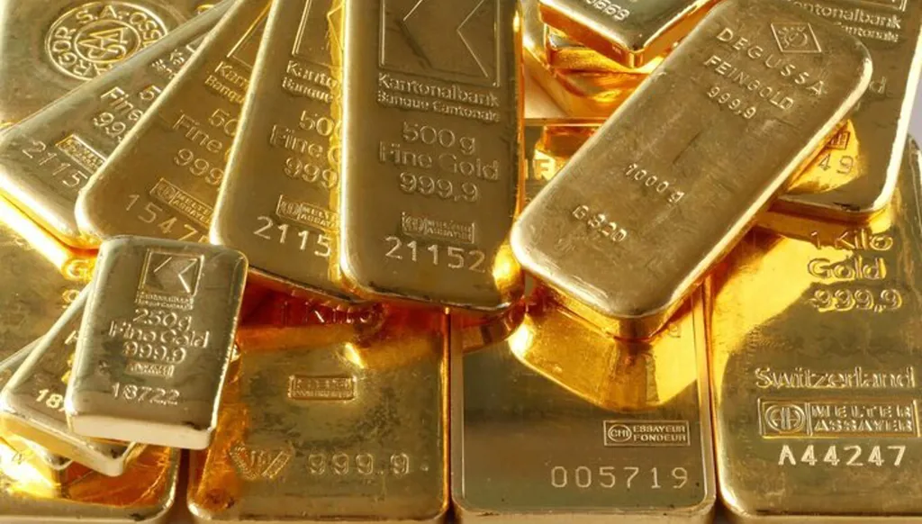 الذهب يتراجع إلى ما دون 4 آلاف دولار!