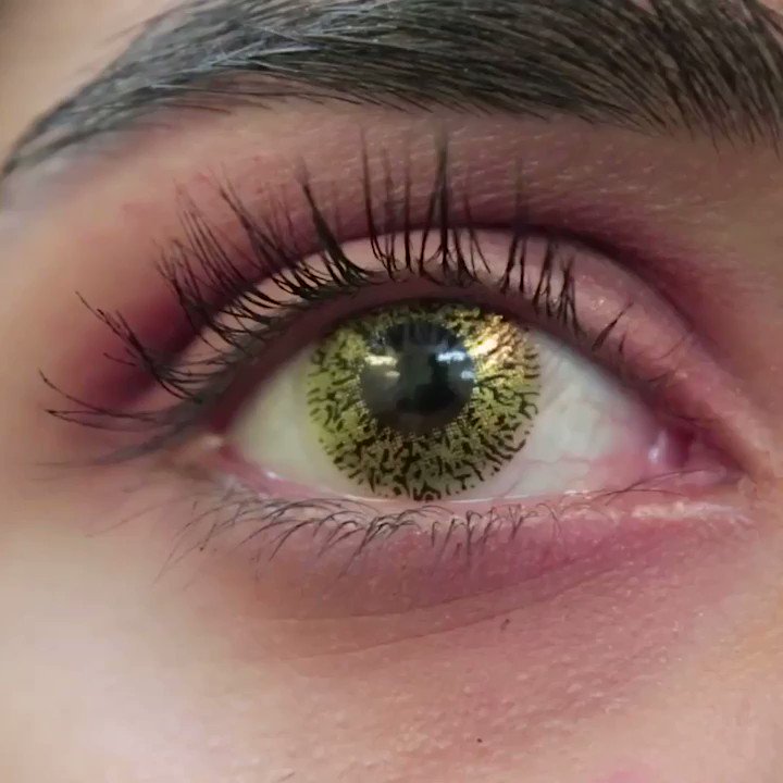 عدسات لاصقة من ذهب (انترنت)