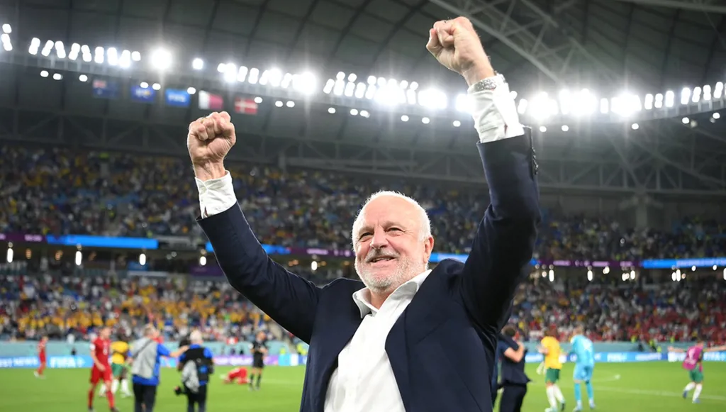 مدرب العراق يوجّه رسالة مؤثرة إلى الجماهير