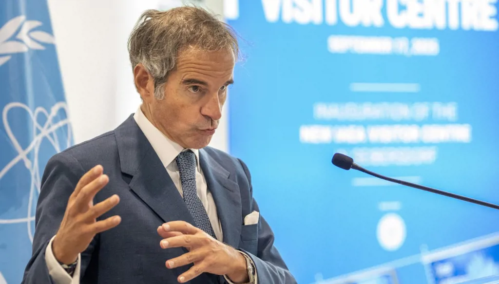 غروسي: المفاوضات مع إيران تمر بمرحلة صعبة