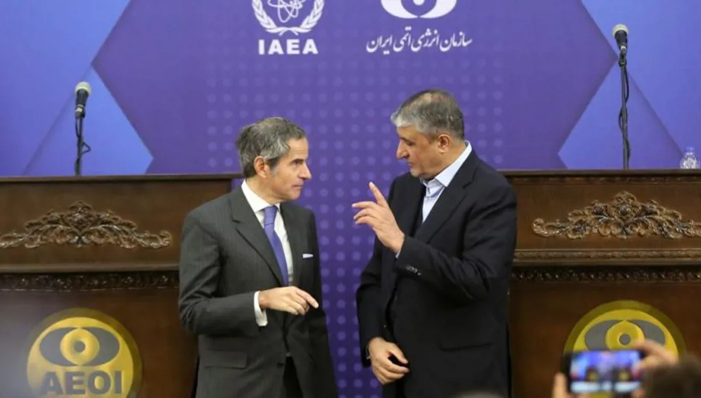 ‏"تقاريره مسيّسة"... رئيس الطاقة الذرية الإيرانية ينتقد غروسي