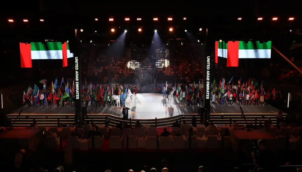 رسالة إماراتية رياضية إلى العالم في "عيد الاتحاد الـ54"