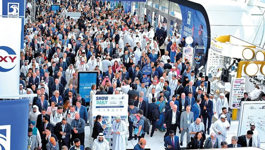 في أروقة "أديبك 2025"... من صحراء النفط إلى أفق الفكر