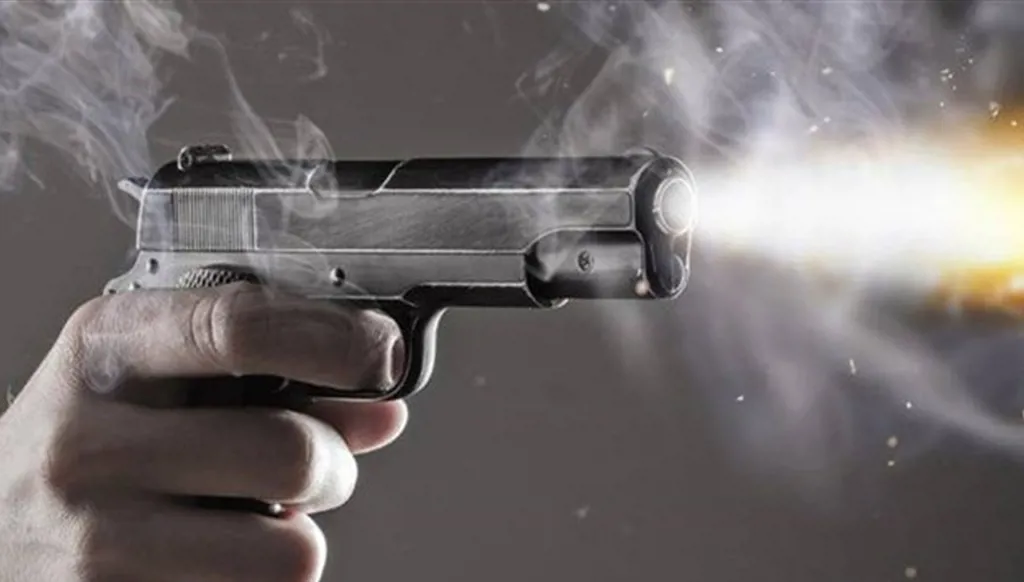 ابن الـ14 يقتل والده ويصيب والدته بجروح ‏خطيرة