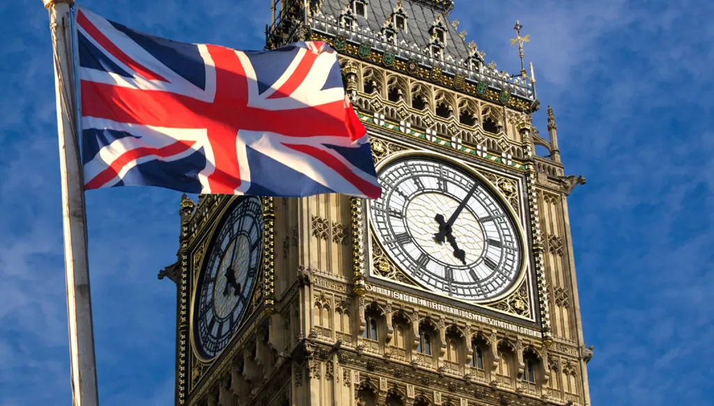 بريطانيا تفرض عقوبات على 3 كيانات و6 أفراد من فصائل في سوريا