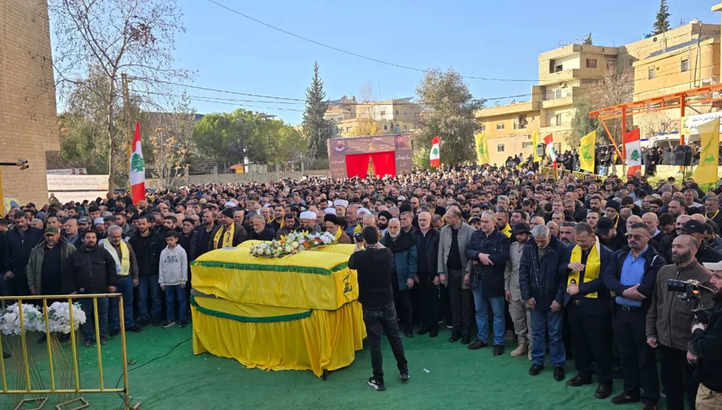 "حزب الله" يشيّع عناصره... قماطي: لا خيار سوى المقاومة