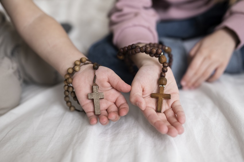  (Freepik) الصوم لدى الطوائف المسيحية والمسلمة في لبنان في زمن الحرب (Freepik)