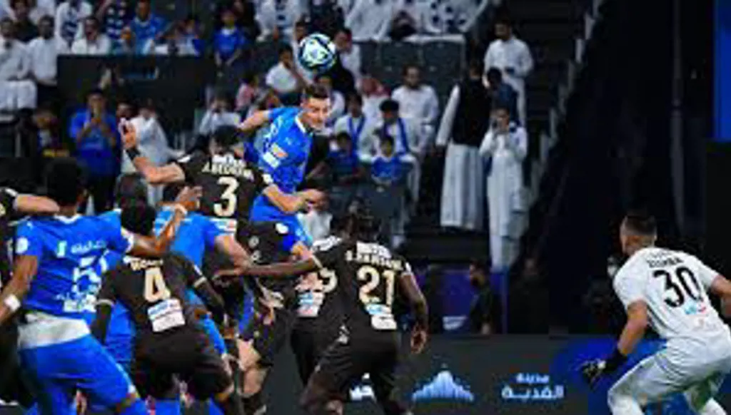 الهلال والاتحاد باختبارين خطرين لفض الشراكة في الدوري السعودي