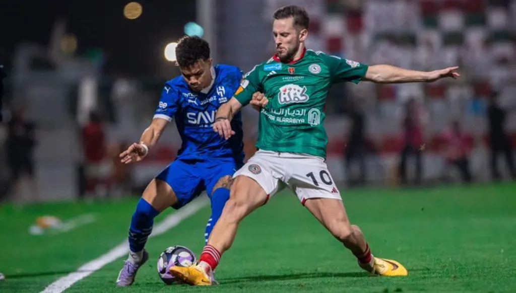 تعثر جديد للهلال يعقد حساباته في الدوري السعودي (فيديو)